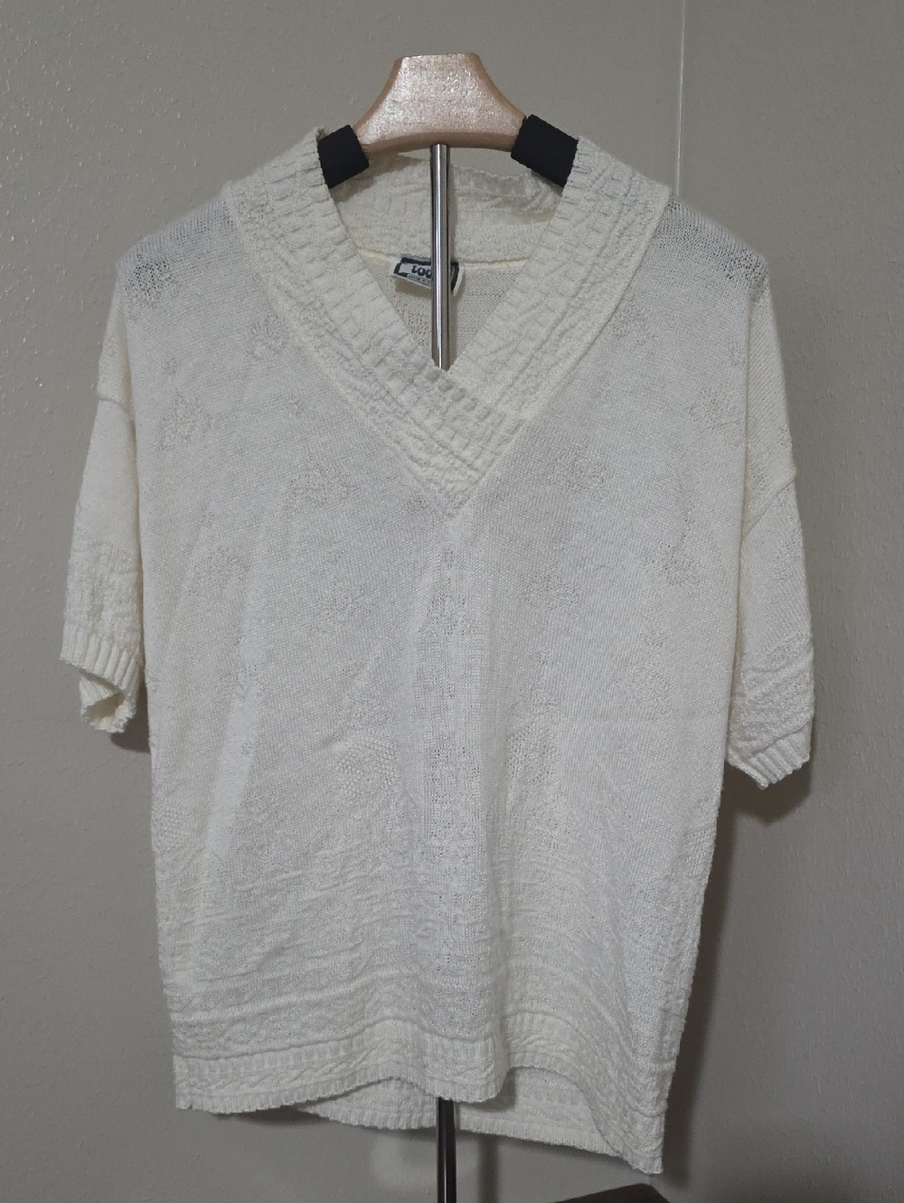 Vintage 100% Knit Cream V-Neck Top Size Large